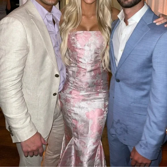 Lovers and Friends Urgonia Gown in Pink Tonal - Picture 4 of 4